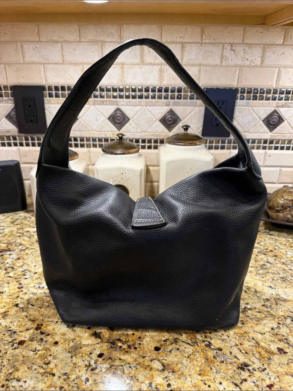 Dooney & Bourke classic dooney